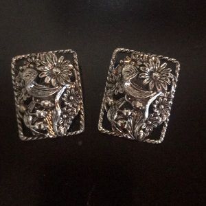 Sarah Coventry Antique Garden Earrings